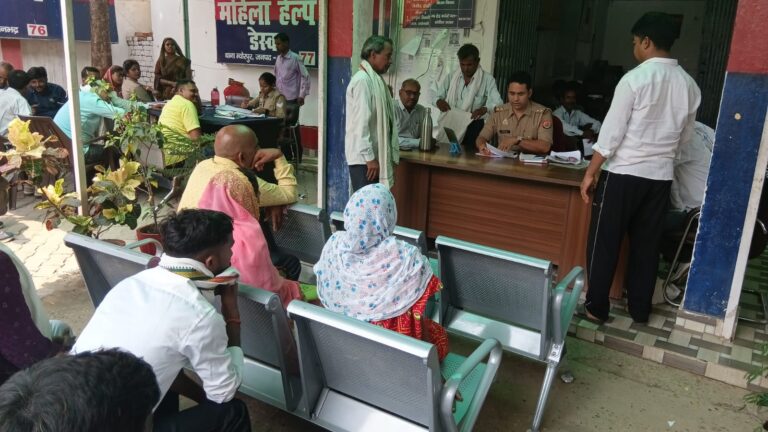 Sonbhadra News: म्योरपुर थाना समाधान दिवस में 17 मामलों में 4 का हुआ निस्तारण, अधिकतर मामले भूमि विवाद से संबंधित