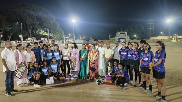 Sonbhadra News: रोमांचक फाइनल महिला हॉकी मैच में भदोही ने प्रयागराज को पेनाल्टी शूट में 3·1 से शिकस्त दी