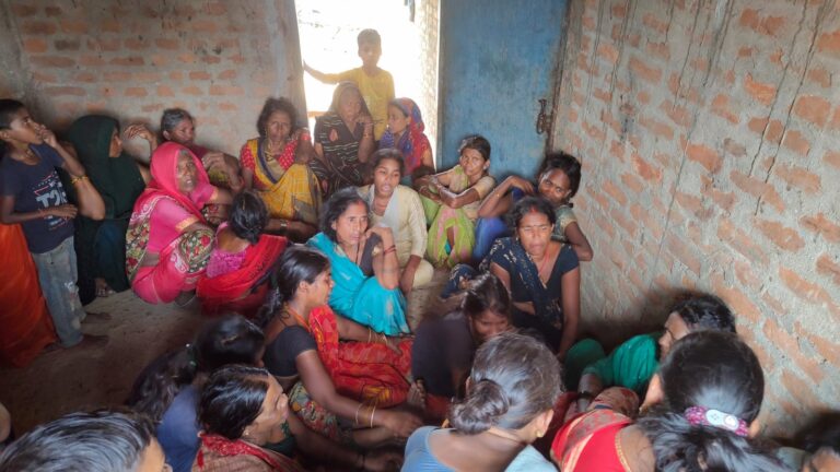 फांसी लगाकर 4 बच्चों के पिता ने किया आत्महत्या।