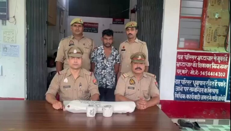 लकड़ी के कुंडे से मारकर पिता की हत्या करने का आरोपी पुत्र गिरफ्तार।