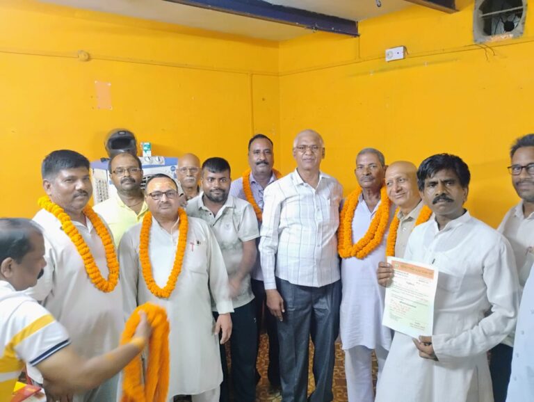 Sonebhadra News:- अखिल भारतीय हमारा समाज पार्टी की बैठक हुई सम्पन्न, कहा वैश्य समाज की सत्ता मे भागीदारी जरूरी।