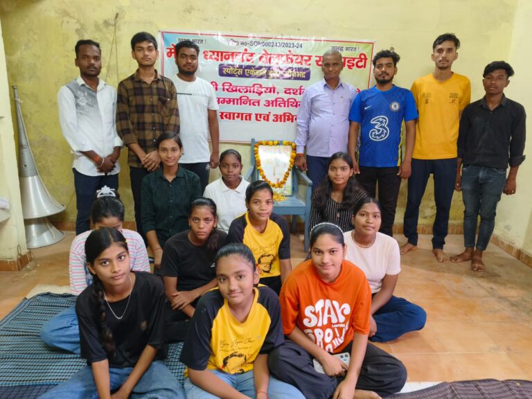 राष्ट्रीय खेल दिवस पर हाकी के जादूगर मेजर ध्यानचंद की जयंती मनाई गई।