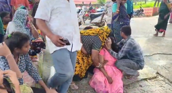 चोपन पुल से युवक ने लगाई छलांग, तलाश जारी।