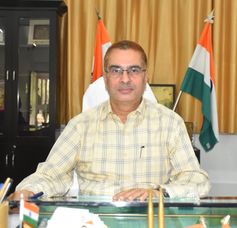 भारत हॉस्पिटल में 12 वर्षीय बालक की मौत पर जिलाधिकारी ने लिया संज्ञान, जांच हेतु तीन सदस्यीय समिति गठित.