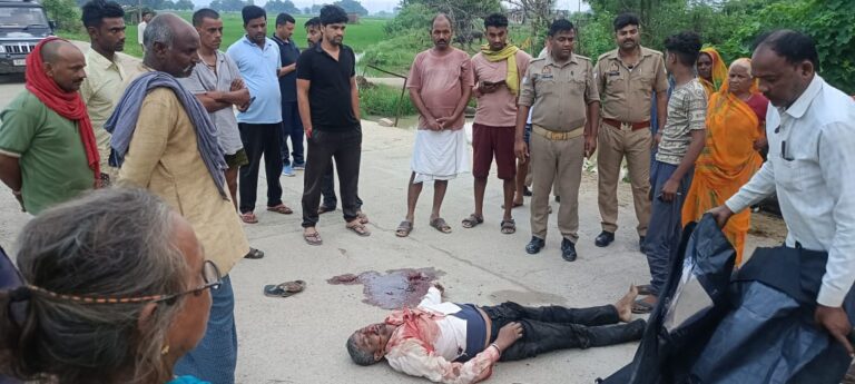 गड्ढे में गिरने से बाइक सवार की दर्दनाक मौत, गांव में छाया मातम.