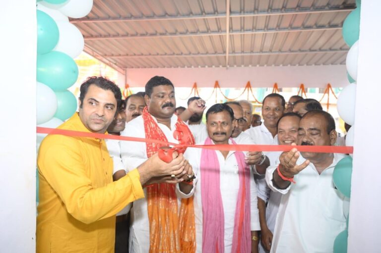 दीर्घायु हॉस्पिटल का दर्जा प्राप्त राज्य मंत्री जीत सिंह खरवार ने किया उदघाटन।