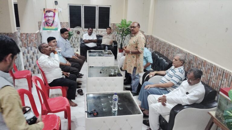 पंडित दीनदयाल उपाध्याय विचार मंच दुद्धी ने भाजपा जिला अध्यक्ष पुत्र के निधन पर 2 मिनट का मौन रख शोक संवेदना व्यक्त की।