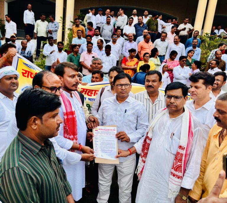 शिक्षकों को टीईटी से मुक्त करने की उठी मांग।