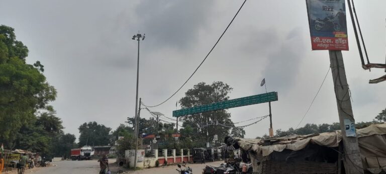 हिंडाल्को इंडस्ट्रीज रेणुकूट द्वारा लगाई गई हाई मास्क खराब, आखिर बनवाये कौन?