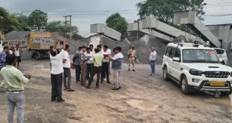 क्रशर प्लांटों पर बड़ी कार्रवाई:  संयुक्त टीम ने कागजातो के अभाव में दो क्रेशर प्लांट किया सीज.