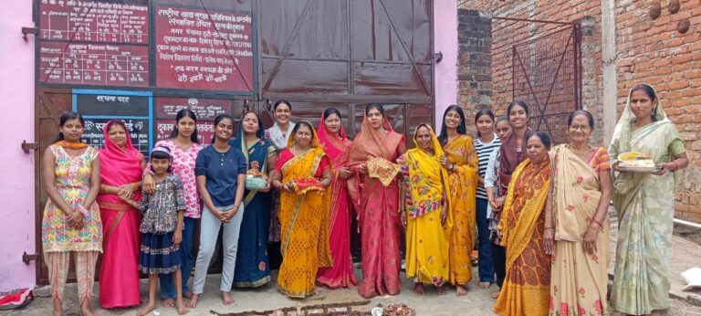 रंगैनी का दुर्लभ काटा जिह्वा पर चुभों कर भैया दूज पर भाई के लम्बी उम्र की बहनों नें की कामनाए.