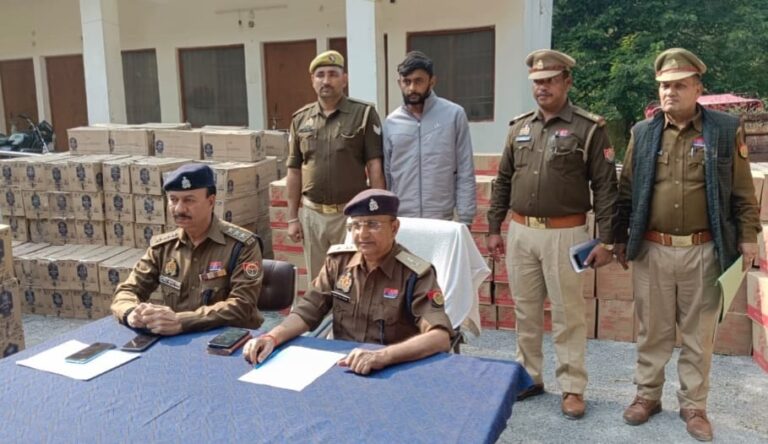 दुद्धी पुलिस ने एक करोड़ 35 लाख लागत की बिहार भेजी जा रही 6085 लीटर अवैध अंग्रेजी शराब, एक तस्कर को गिरफ्तार किया