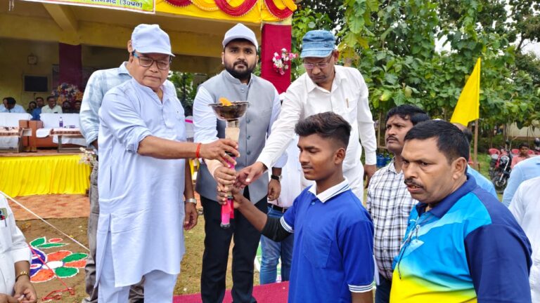 दुद्धी में परिषदीय विद्यालयों की वार्षिक ब्लॉक स्तरीय खेलकूद प्रतियोगिता सकुशल हुई सम्पन्न.