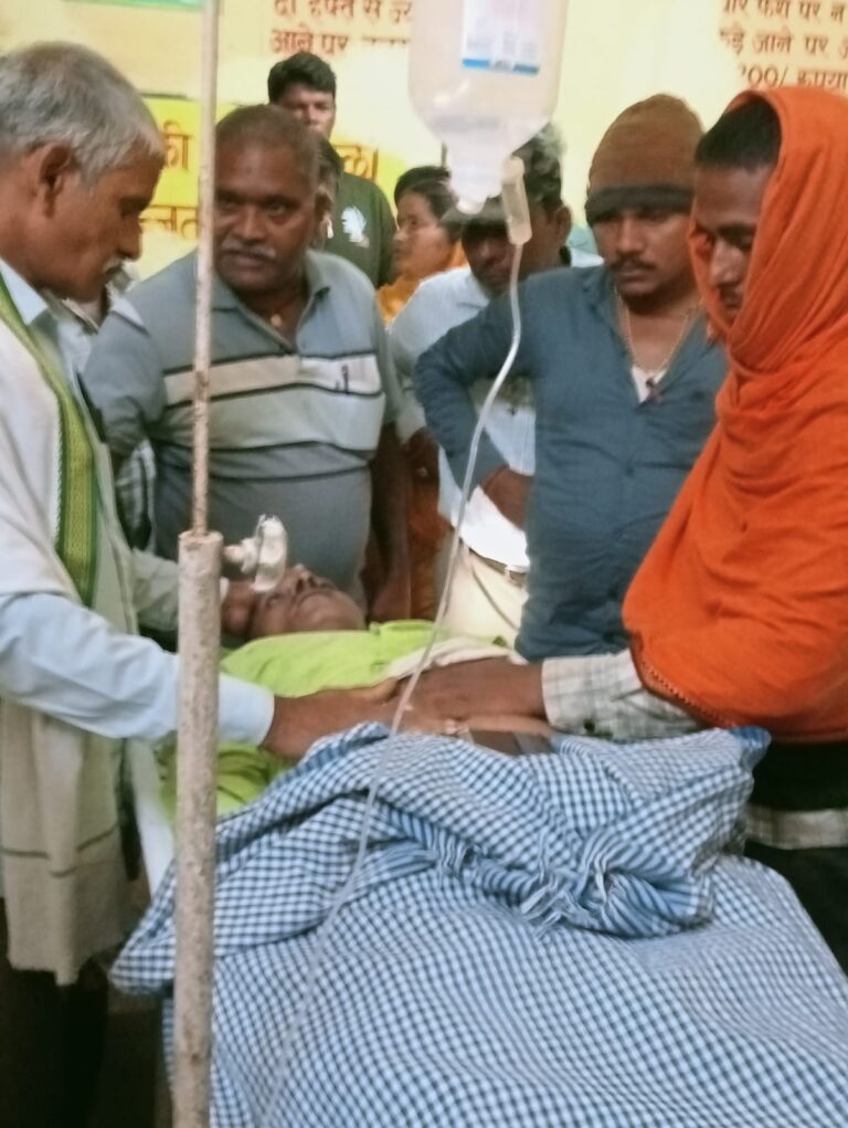 दुम्हान निवासी 54 वर्षीय वनकर्मी अशोक कुमार मौर्य की रेंजऑफिस दुद्धी में सर्पदंश से मौत।