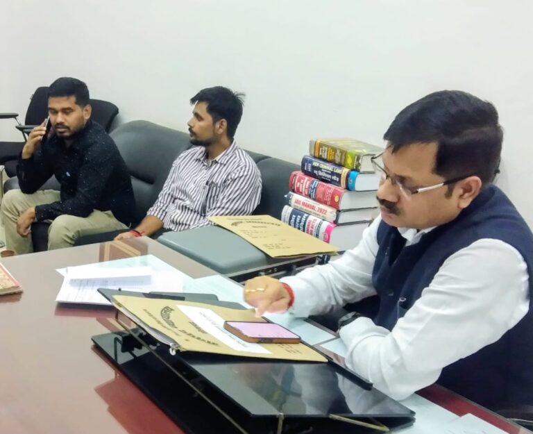 सोनभद्र न्यायालय प्रांगण तथा तहसील ओबरा, दुद्धी एवं ग्रामीण न्यायालय घोरावल में 13 दिसम्बर को आयोजित होगा राष्ट्रीय लोक अदालत