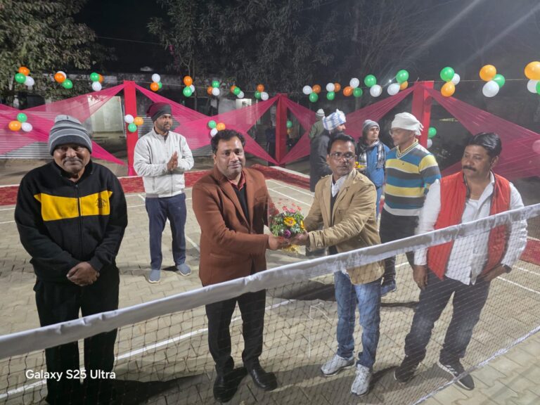 मुरलीगढ़ी पार्क में बैडमिंटन टूर्नामेंट का भव्य शुभारंभ.