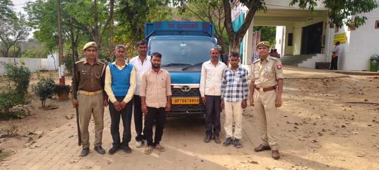 Duddhi:3 गायों को ‘छोटे हाथी’ में क्रूरता पूर्ण ठूसकर झारखंड ले जा रहे 5 तस्कर गिरफ्तार, वाहन जब्त